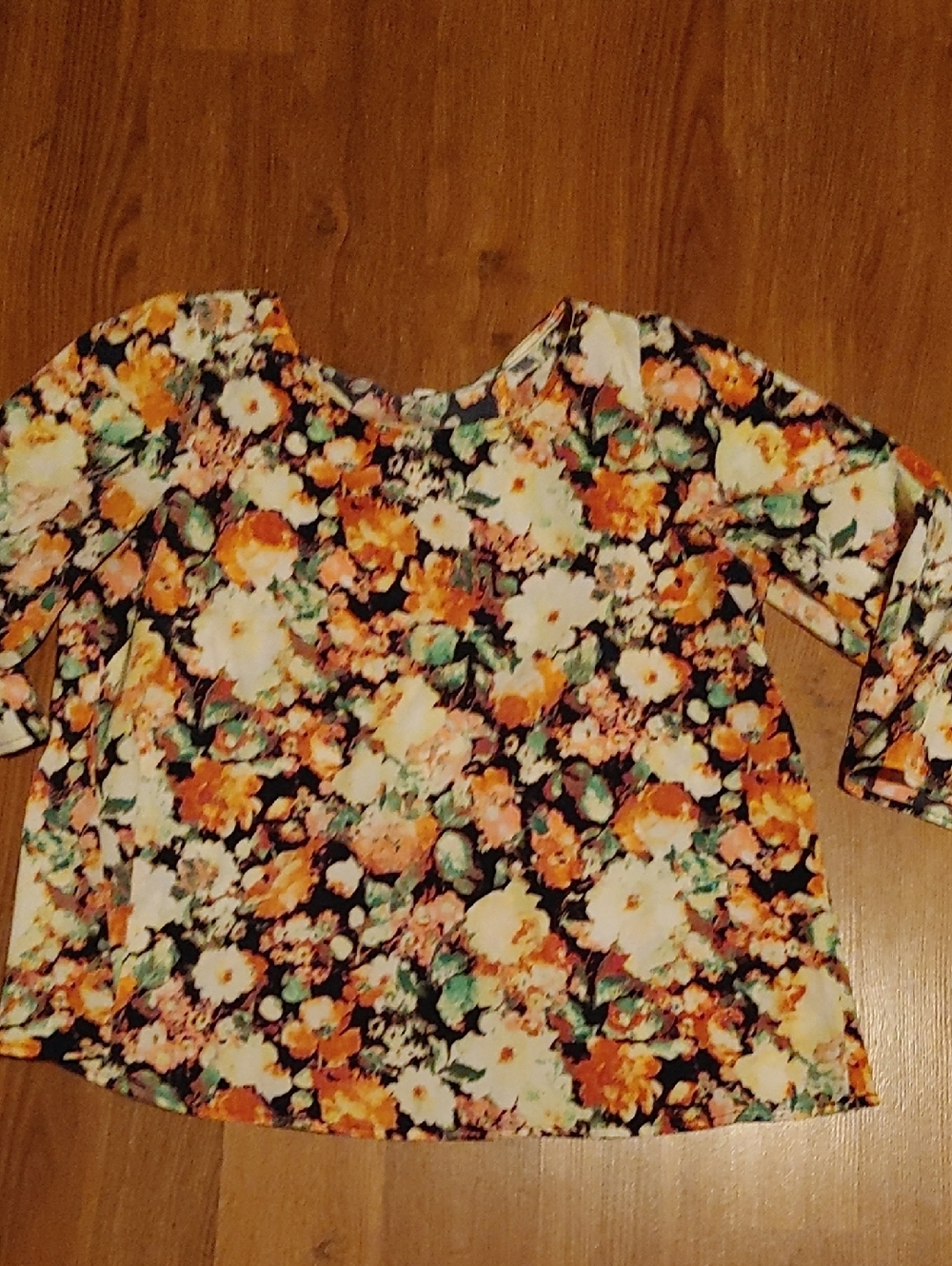 Lush Floral Scoop-Neck Top in Coral, Cream & Green Sz SM
